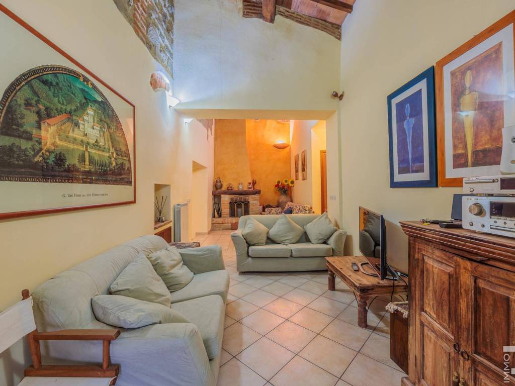 casa indipendente in vendita a Castiglione della Pescaia in zona Buriano