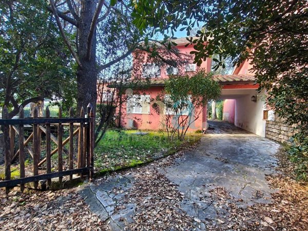 casa indipendente in vendita a Castiglione della Pescaia in zona Punta Ala