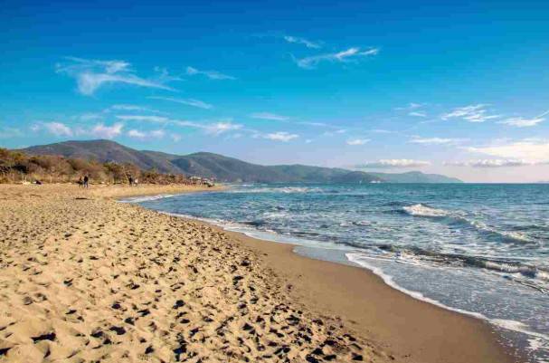 intera palazzina in vendita a Castiglione della Pescaia