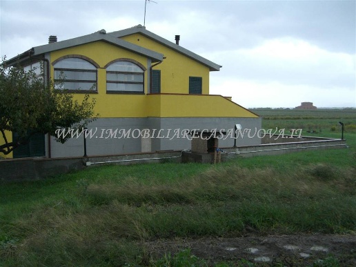 casa indipendente in vendita a Castiglione della Pescaia in zona Tirli