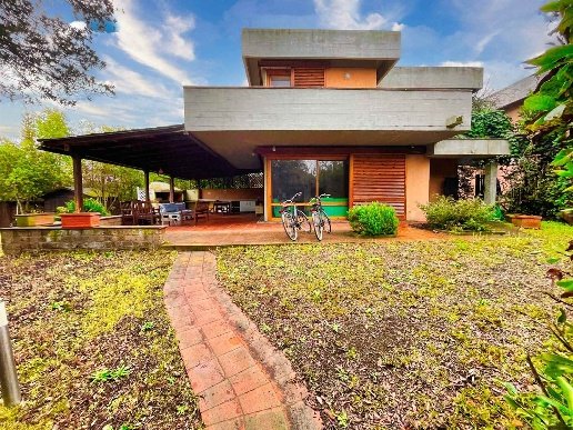 casa indipendente in vendita a Castiglione della Pescaia in zona Punta Ala