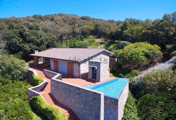 casa indipendente in vendita a Castiglione della Pescaia in zona Punta Ala