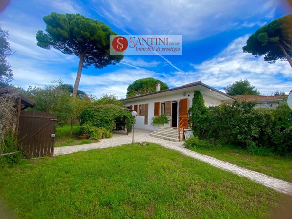 casa indipendente in vendita a Castiglione della Pescaia in zona Punta Ala