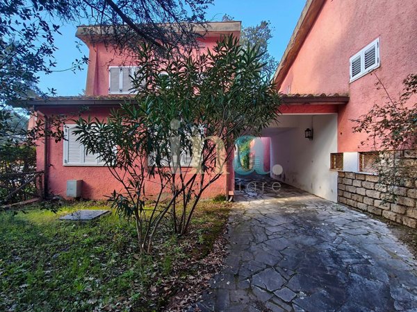 casa indipendente in vendita a Castiglione della Pescaia in zona Punta Ala