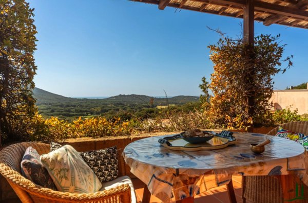 villa in vendita a Castiglione della Pescaia in zona Punta Ala