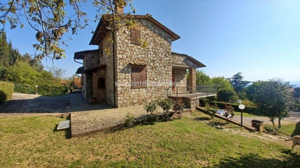 casa indipendente in vendita a Castiglione della Pescaia in zona Ampio