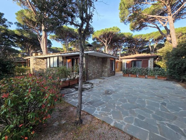 casa indipendente in vendita a Castiglione della Pescaia in zona Riva del Sole