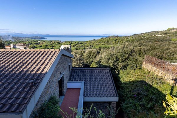 casa indipendente in vendita a Castiglione della Pescaia in zona Punta Ala