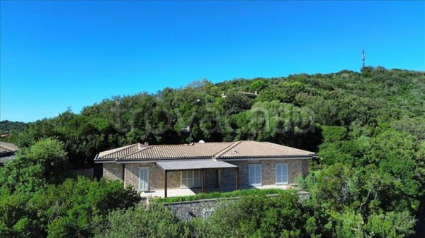 casa indipendente in vendita a Castiglione della Pescaia in zona Punta Ala