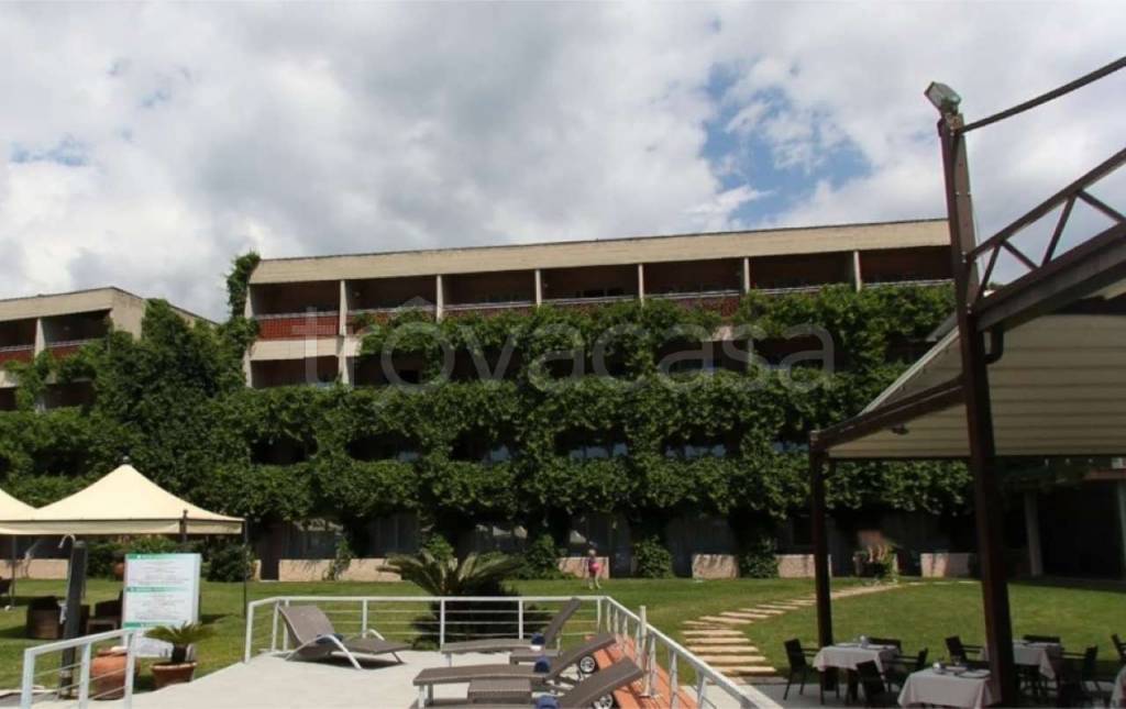 negozio in vendita a Castiglione della Pescaia in zona Punta Ala