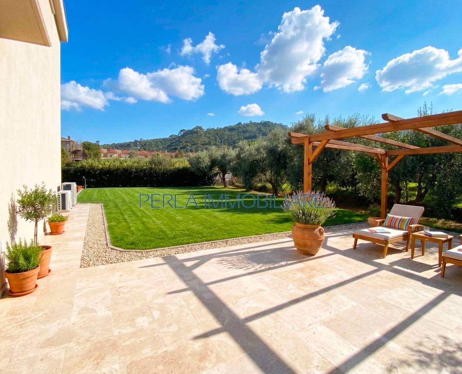 appartamento in vendita a Castiglione della Pescaia in zona Ampio