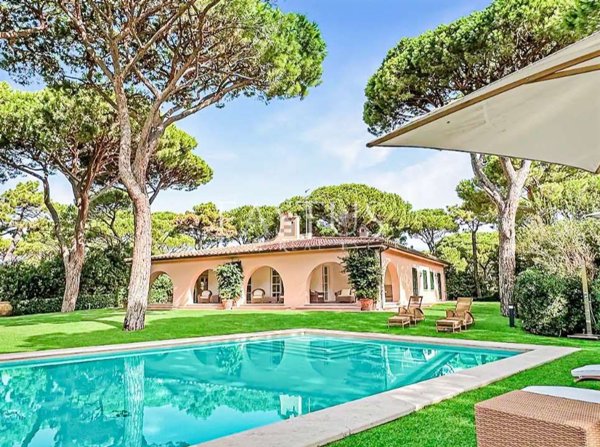 casa indipendente in vendita a Castiglione della Pescaia in zona Roccamare