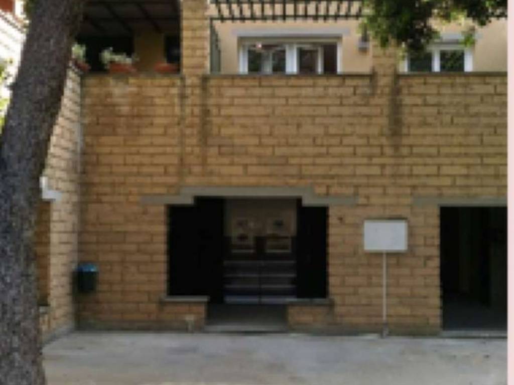 negozio in vendita a Castiglione della Pescaia in zona Punta Ala