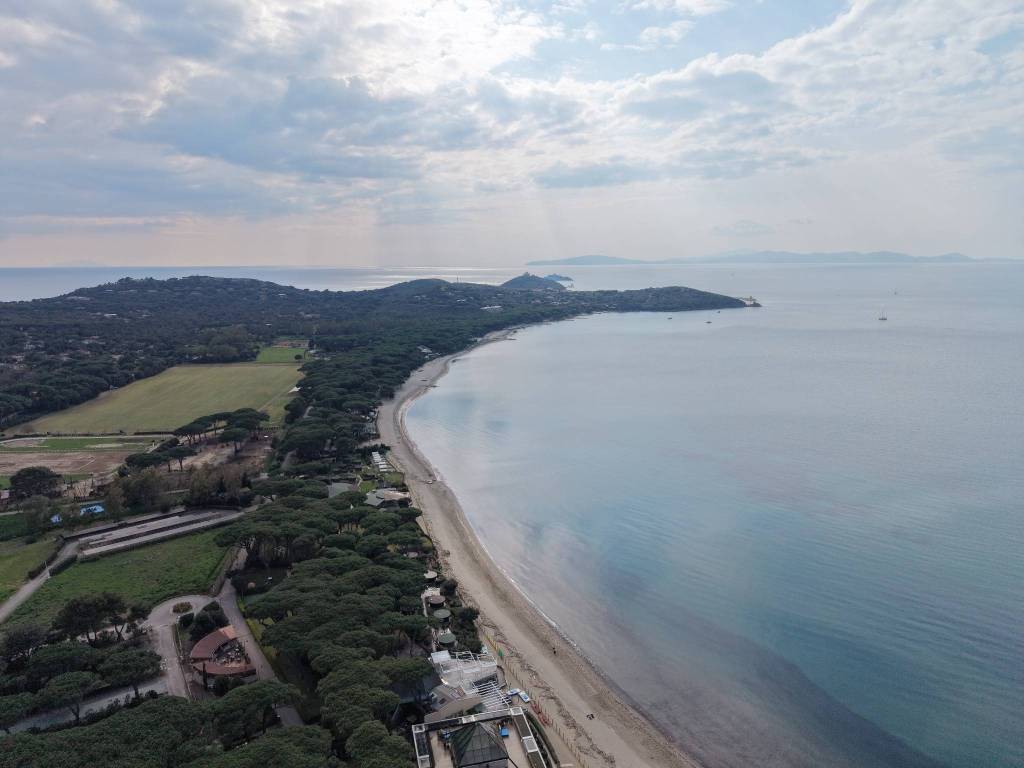 casa indipendente in vendita a Castiglione della Pescaia in zona Punta Ala