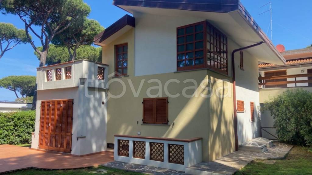 casa indipendente in vendita a Castiglione della Pescaia in zona Punta Ala