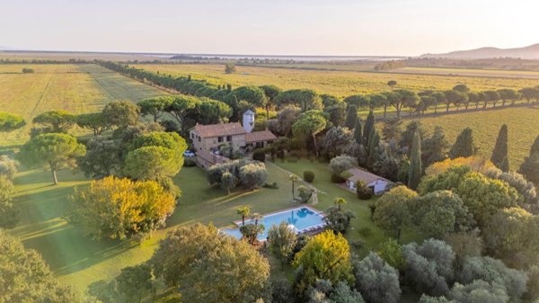 casa indipendente in vendita a Castiglione della Pescaia in zona Buriano