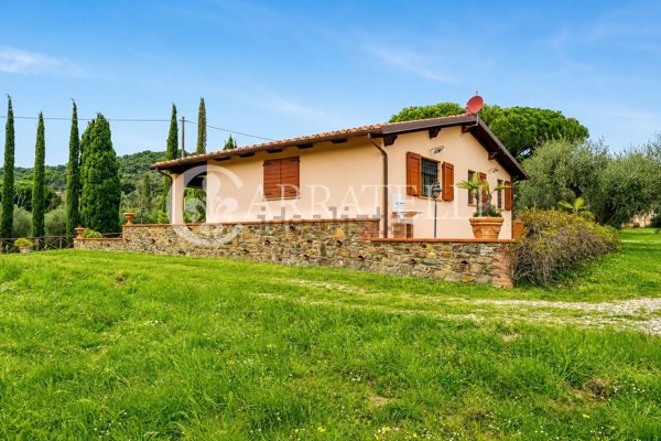 casale in vendita a Castiglione della Pescaia in zona Punta Ala