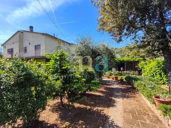 casa indipendente in vendita a Castiglione della Pescaia in zona Tirli