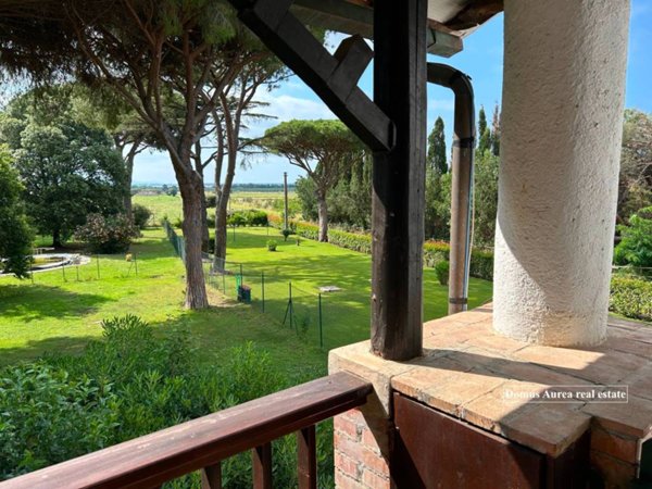 casa indipendente in vendita a Castiglione della Pescaia in zona Buriano