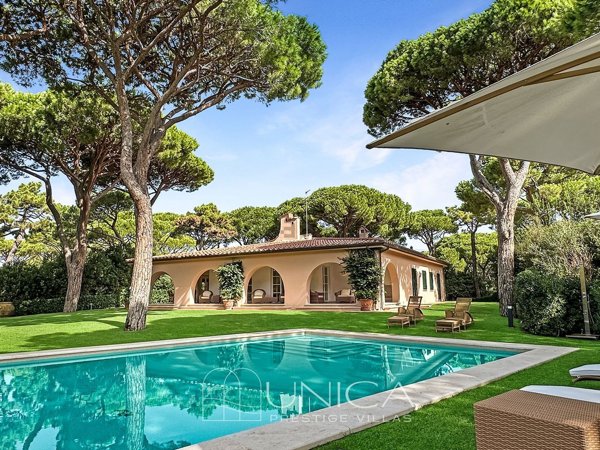 casa indipendente in vendita a Castiglione della Pescaia in zona Roccamare