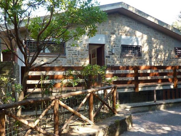 casa indipendente in vendita a Castiglione della Pescaia in zona Punta Ala