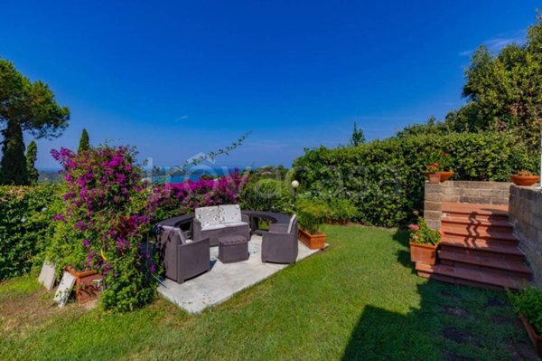 appartamento in vendita a Castiglione della Pescaia in zona Punta Ala