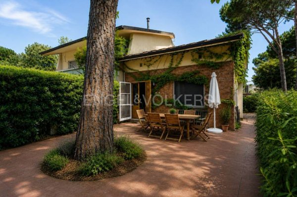 casa indipendente in vendita a Castiglione della Pescaia in zona Rocchette