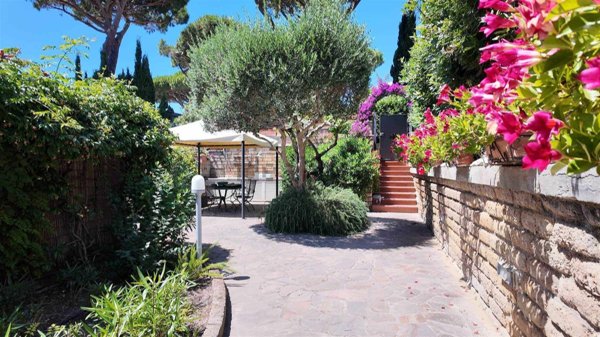 appartamento in vendita a Castiglione della Pescaia in zona Punta Ala