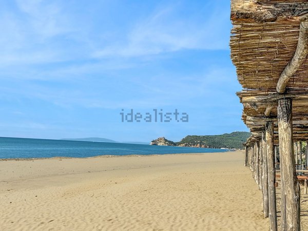 casa indipendente in vendita a Castiglione della Pescaia in zona Roccamare