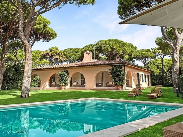 casa indipendente in vendita a Castiglione della Pescaia in zona Roccamare