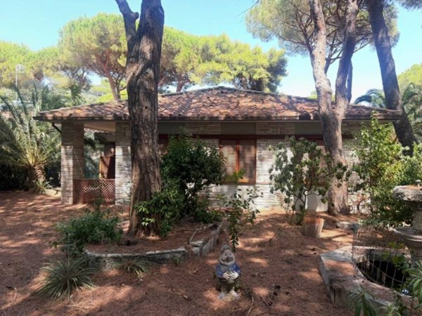 casa indipendente in vendita a Castiglione della Pescaia in zona Riva del Sole