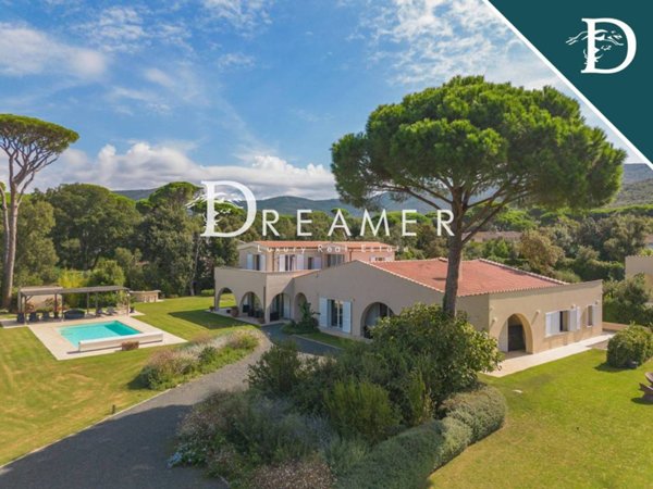casa indipendente in vendita a Castiglione della Pescaia in zona Punta Ala