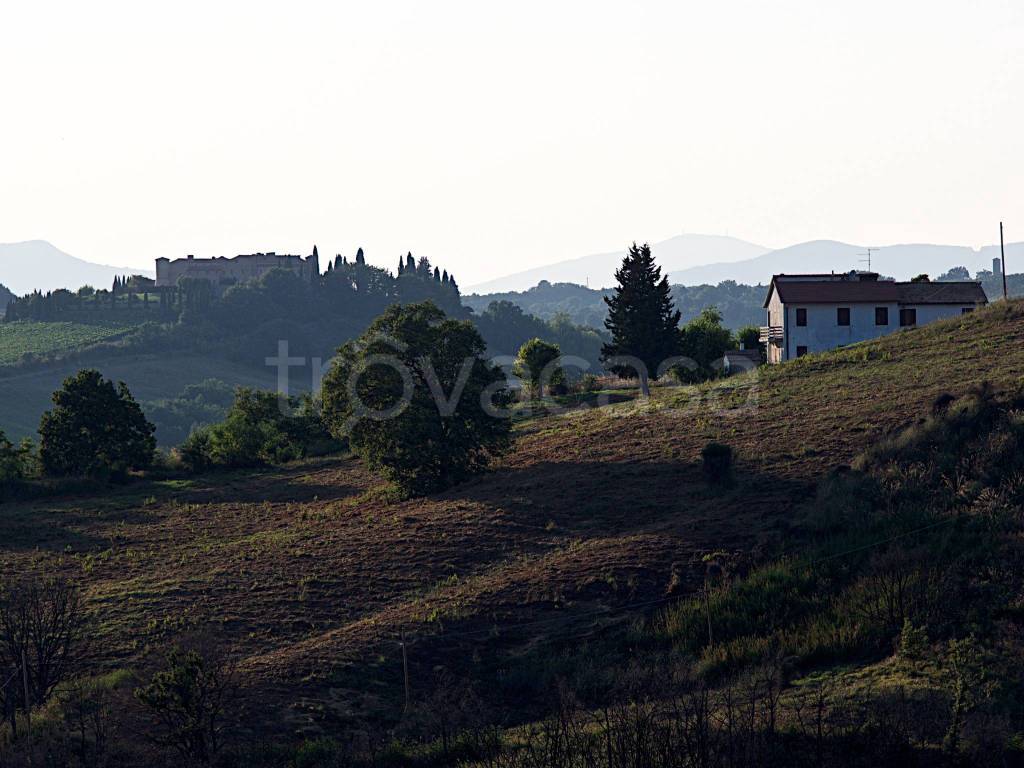 casa indipendente in vendita a Cinigiano