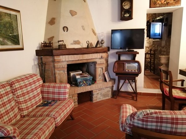 appartamento in vendita a Cinigiano in zona Monticello Amiata
