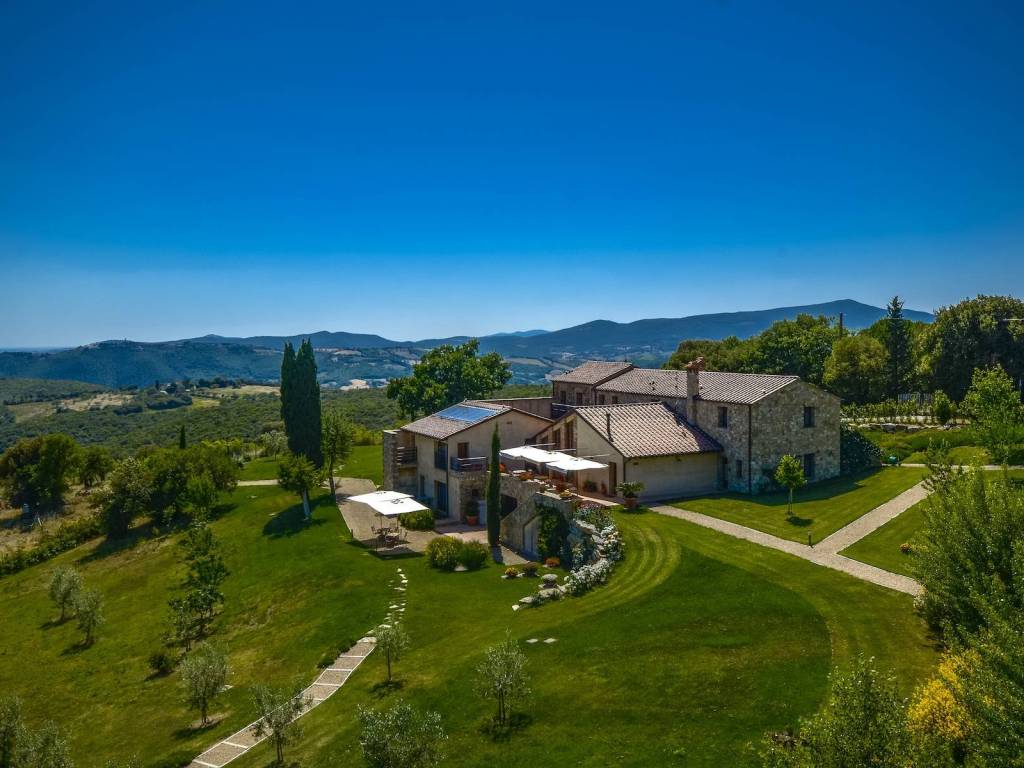 casa indipendente in vendita a Cinigiano