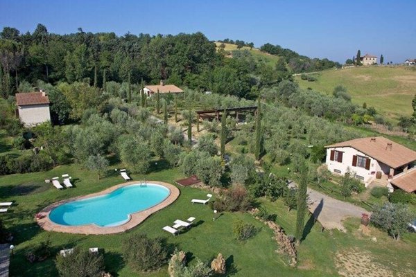 casa indipendente in vendita a Cinigiano