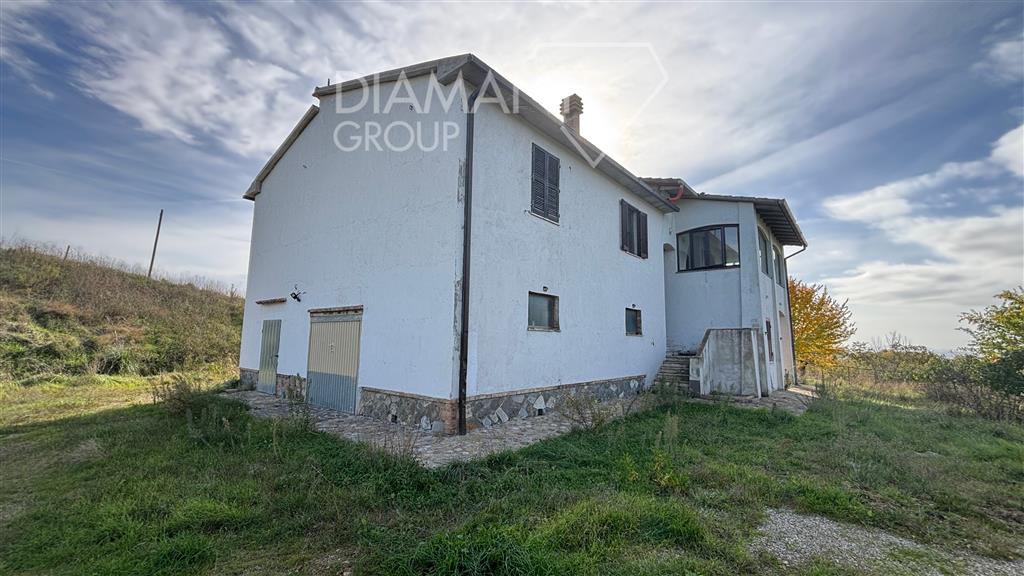 casa indipendente in vendita a Cinigiano