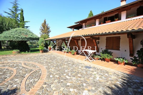 casa indipendente in vendita a Cinigiano in zona Borgo Santa Rita