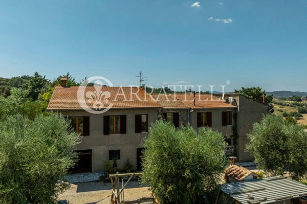 ufficio in vendita a Cinigiano in zona Porrona