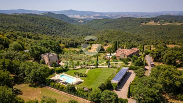 casa indipendente in vendita a Cinigiano
