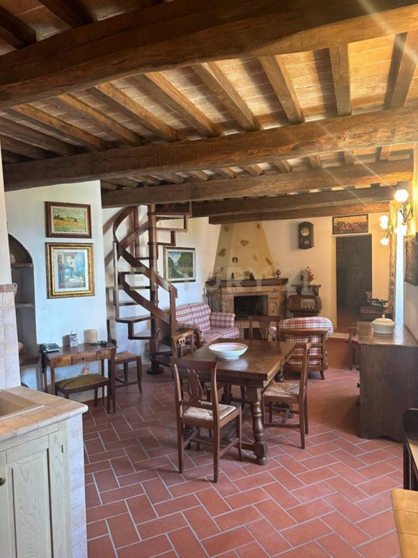 appartamento in vendita a Cinigiano in zona Monticello Amiata