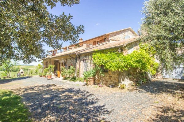casa indipendente in vendita a Cinigiano