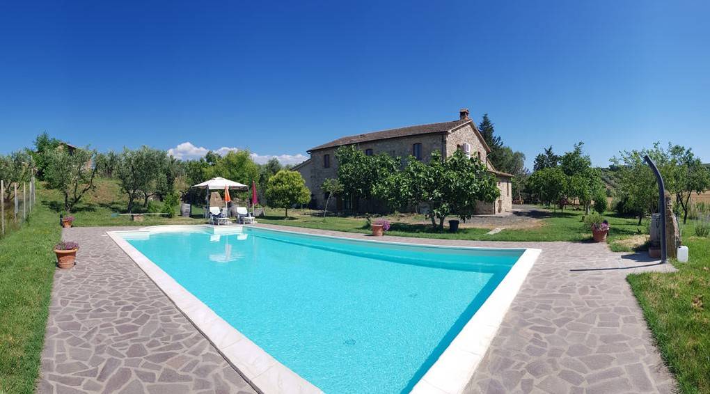 casa indipendente in vendita a Cinigiano