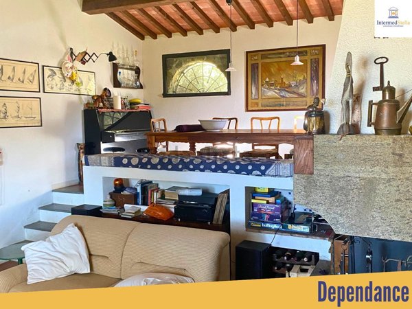 casa indipendente in vendita a Cinigiano in zona Sasso d'Ombrone