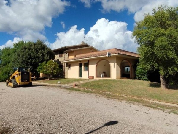 casa indipendente in vendita a Cinigiano