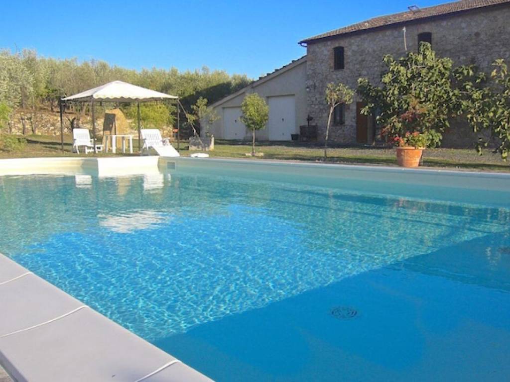 casa indipendente in vendita a Cinigiano