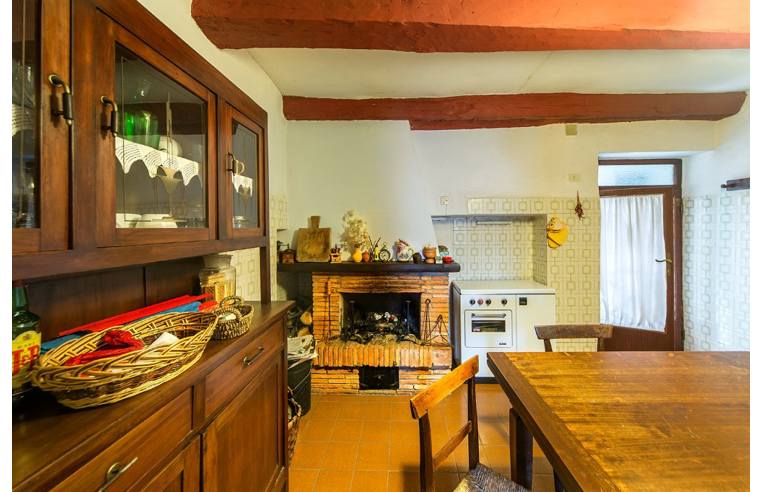 appartamento in vendita a Cinigiano in zona Monticello Amiata