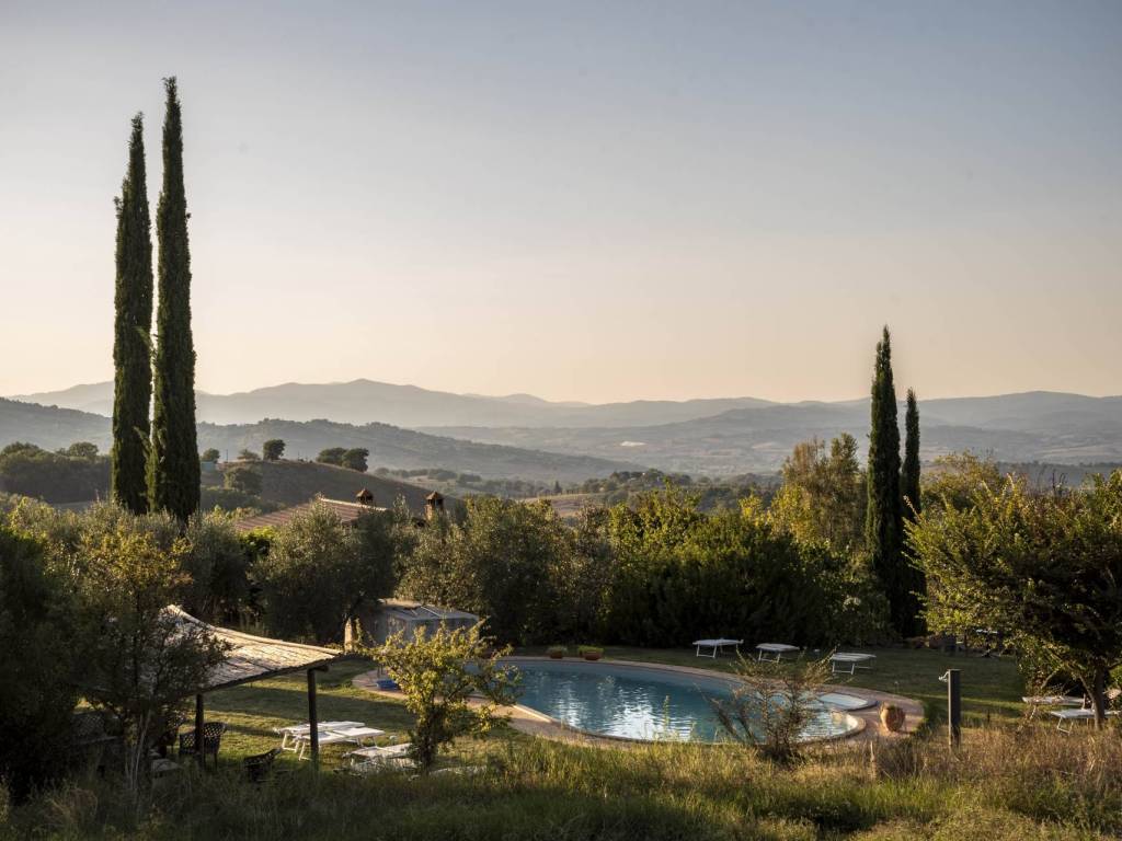 casale in vendita a Cinigiano