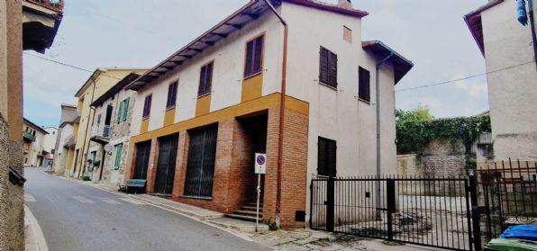 casa semindipendente in vendita a Cinigiano in zona Sasso d'Ombrone