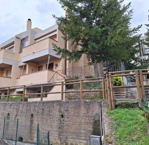 appartamento in vendita a Cinigiano in zona Monticello Amiata